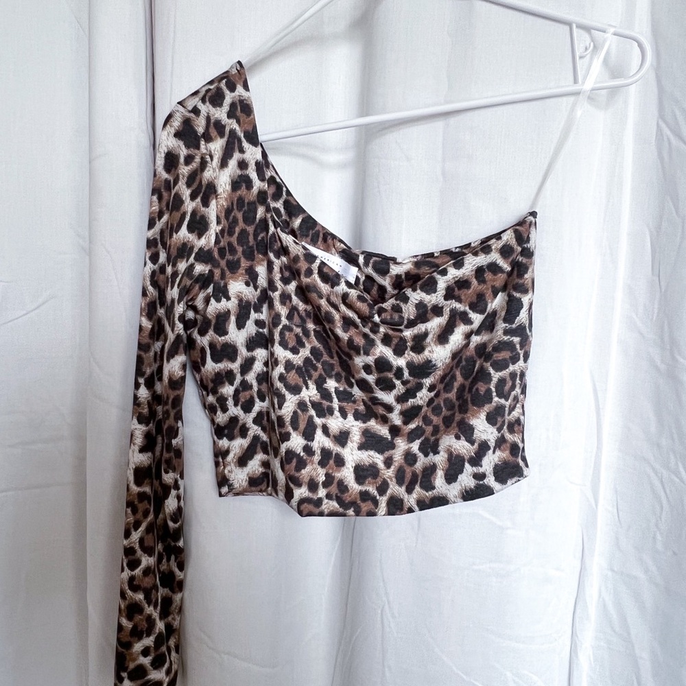 One Shoulder Animal Print Crop Top
